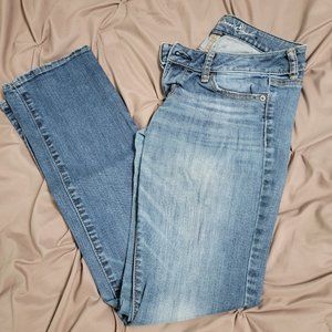 WOMEN'S JEANS | American Eagle - Straight Jeans - 4 Regular